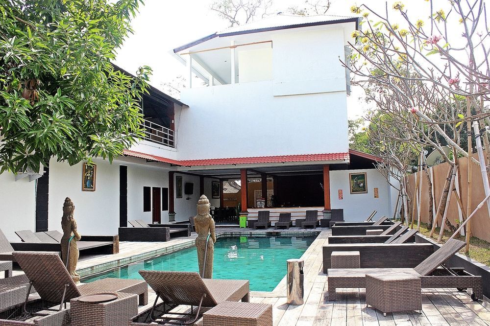 Mirah Hostel Legian Esterno foto