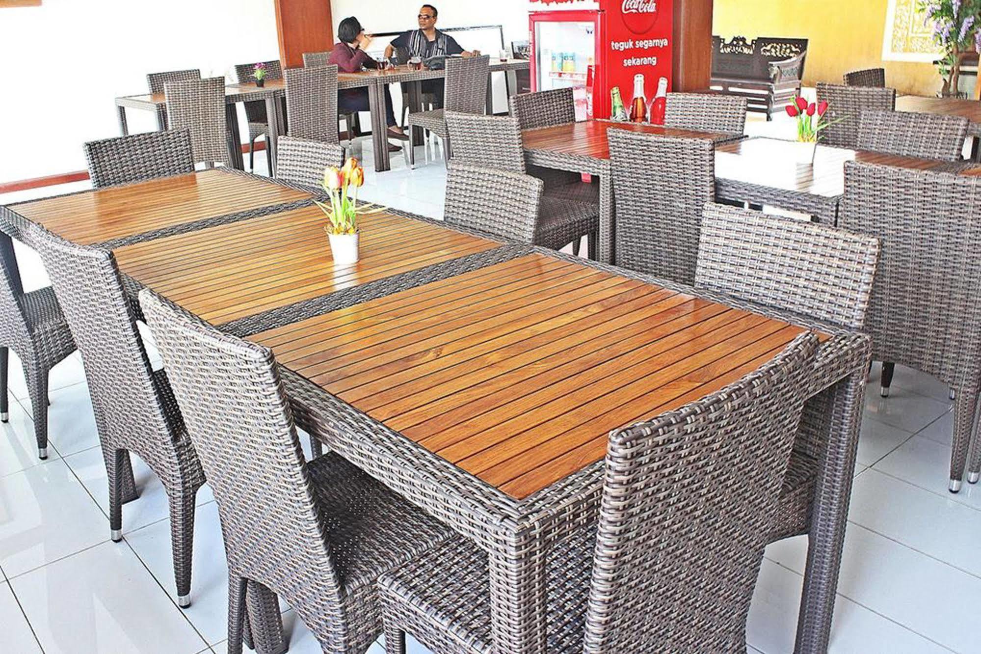 Mirah Hostel Legian Esterno foto